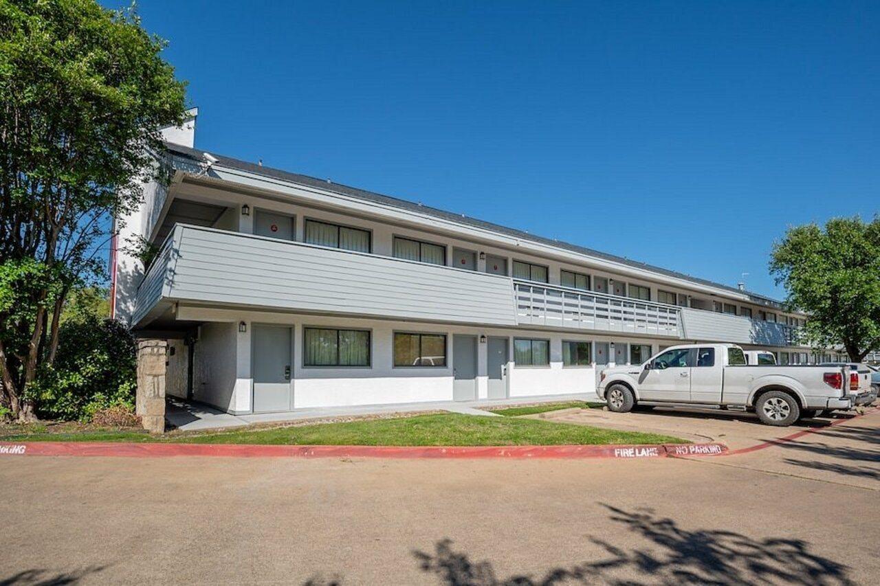 Dallas Love Field Inn Экстерьер фото